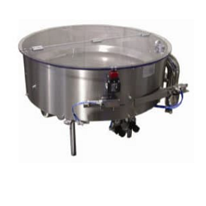 Odstredivé triediče uzáverov a dávkovacích pumpičiek